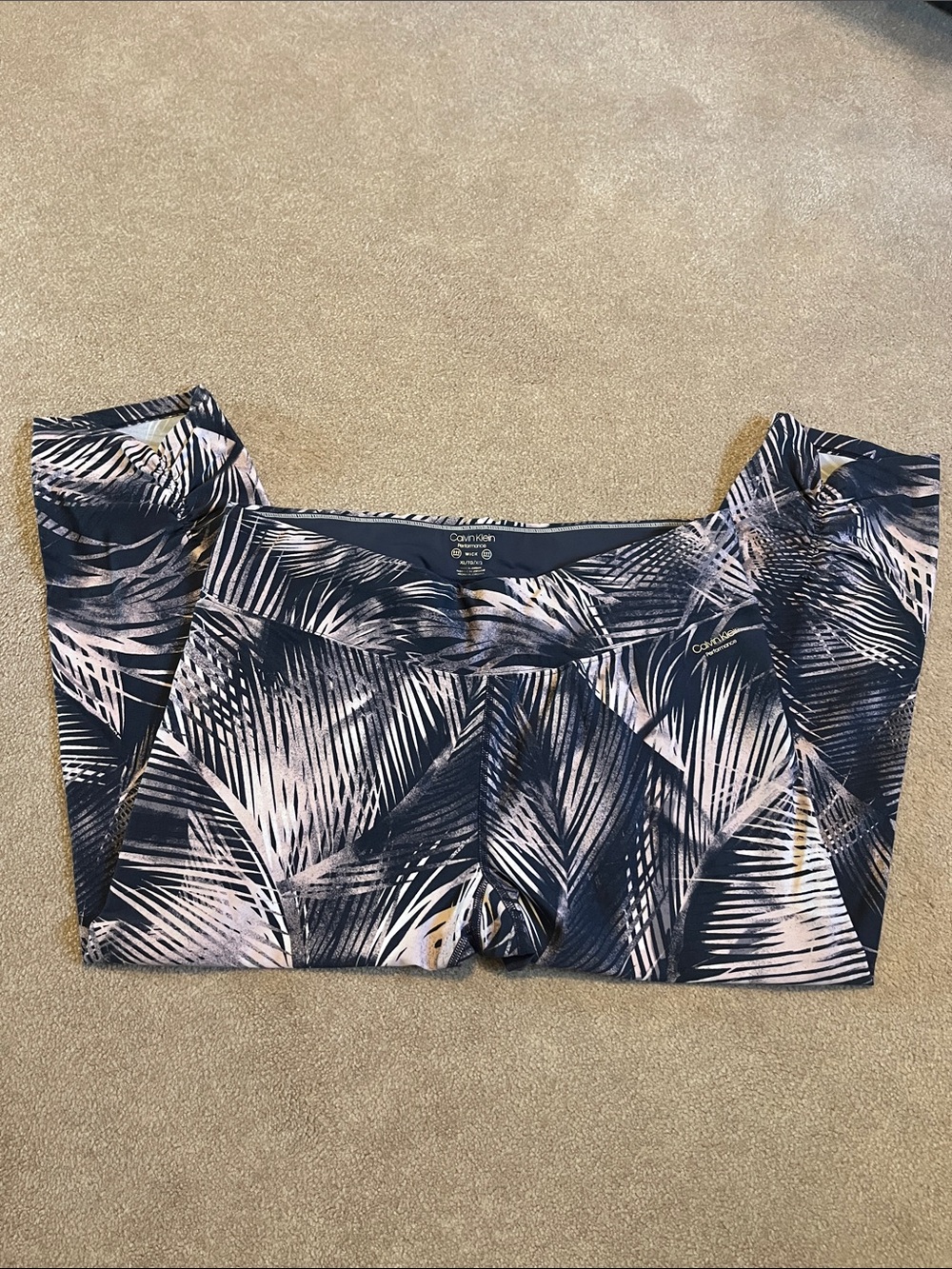 Calvin Klein Navy and Blush Palm-Print cropped Performance Leggings